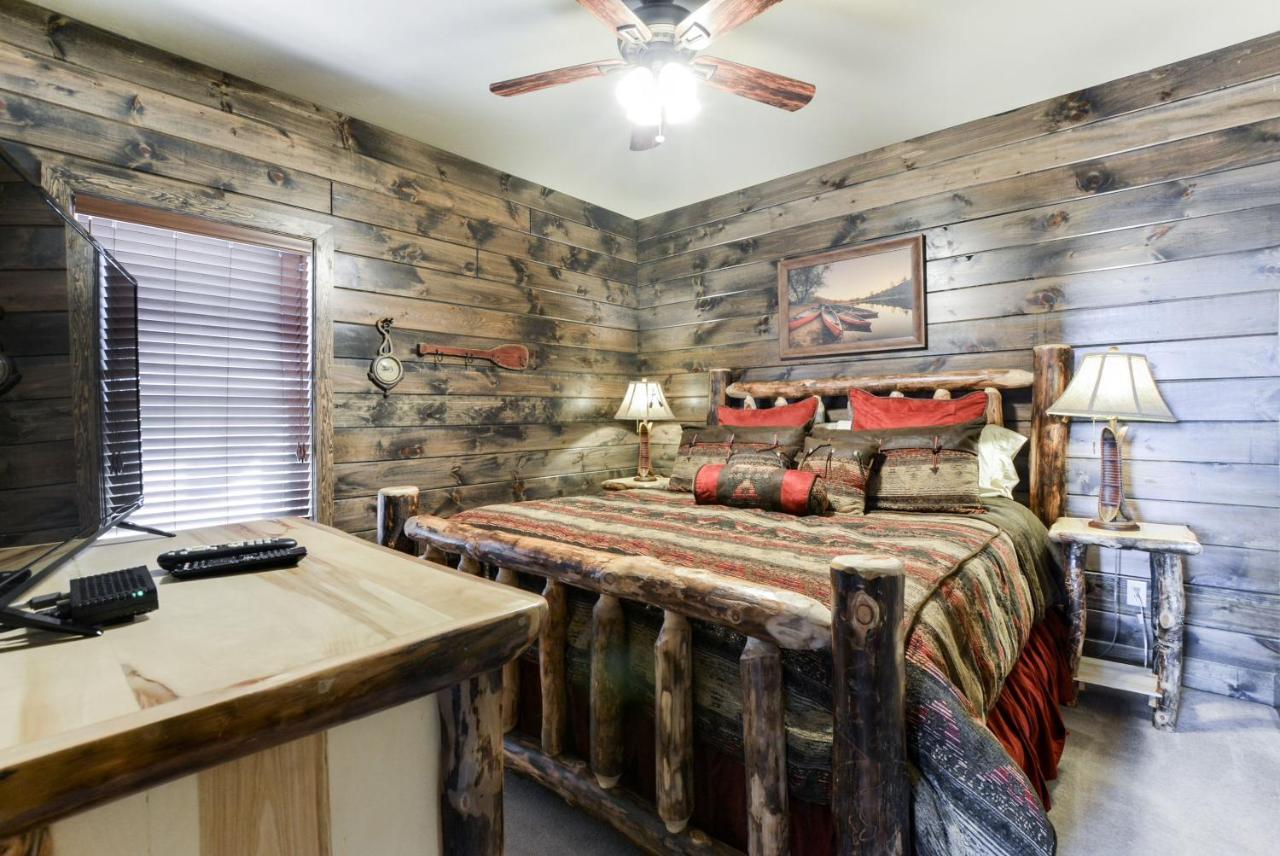 בראנסון Watermill Cove Resort Lakefront Lodge By Silver Dollar City Pool Lazy River מראה חיצוני תמונה